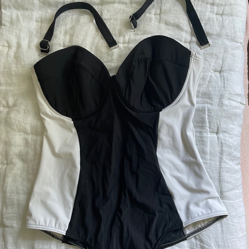 Eloquii Black & White Sweetheart One Piece Swimsuit